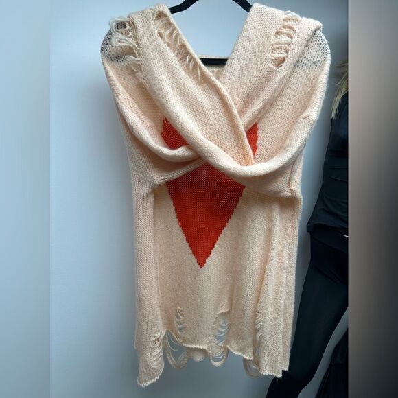 ASO TAYLOR SWIFT ALT COLOR WILDFOX
Lennon Big Heart Sweater Baby M - Picture 4 of 8